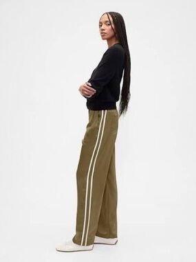 GAP Women’s Olive Green satin track pants